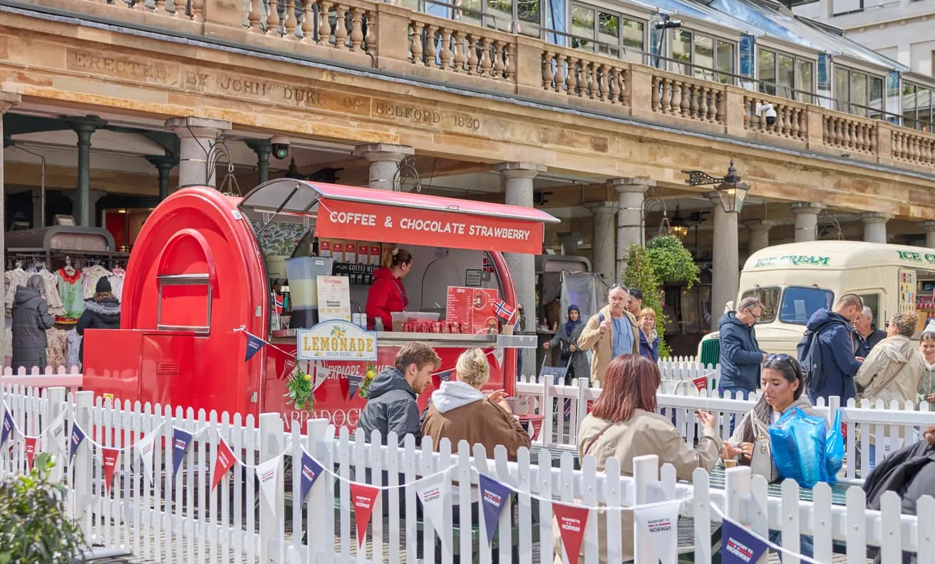 Piazza Pop-Up Food Trucks
