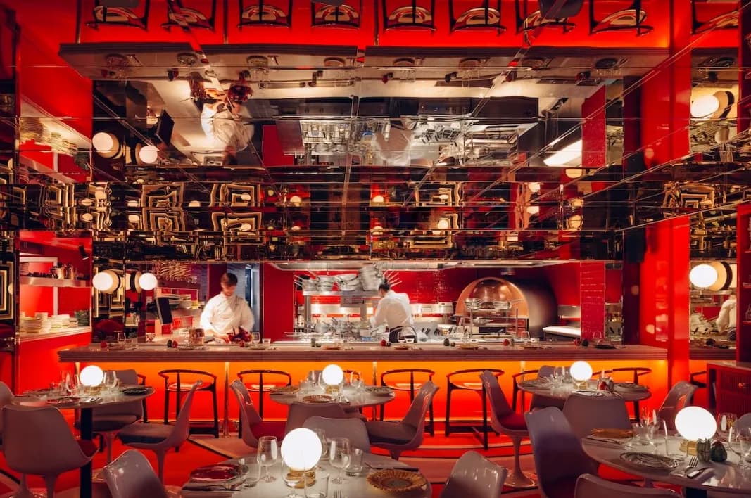 Restaurants & Bars