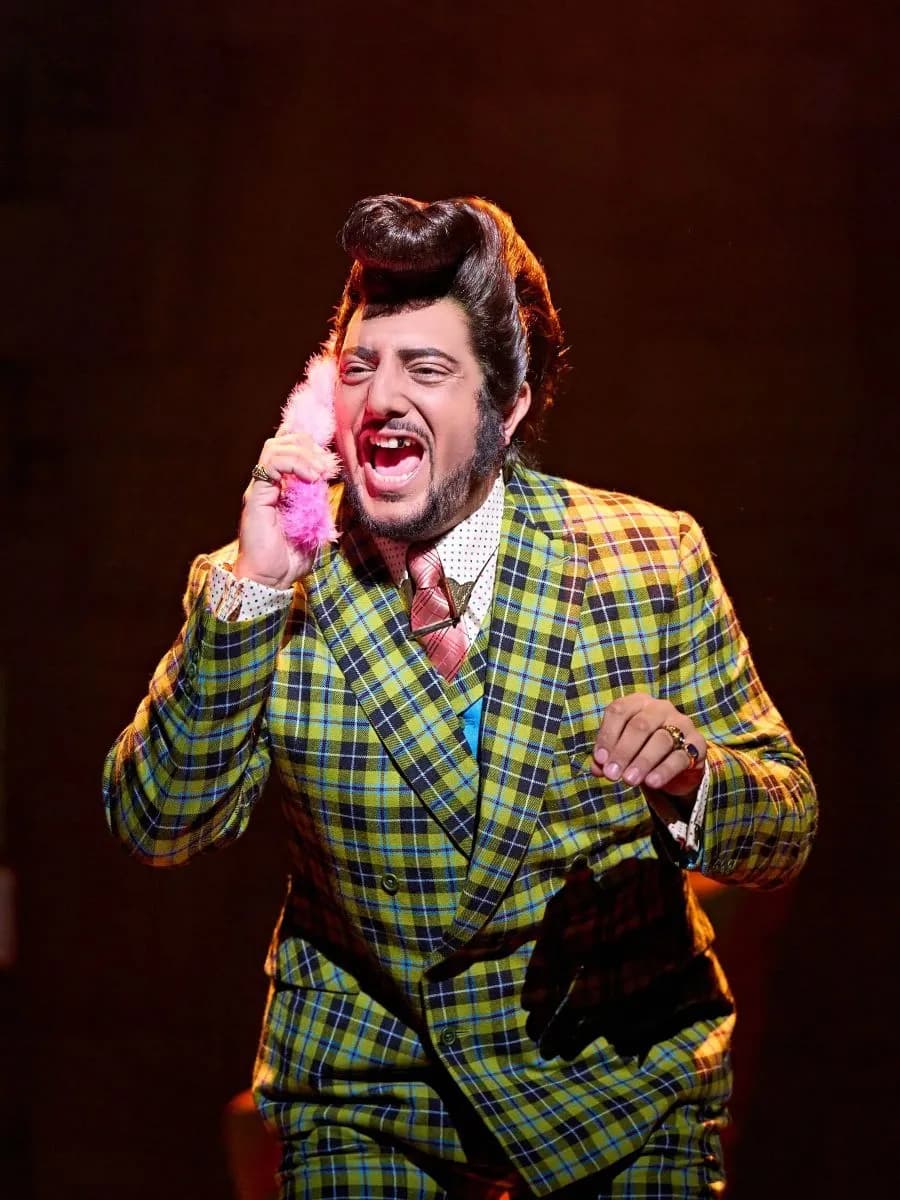 Book your theatre tickets now